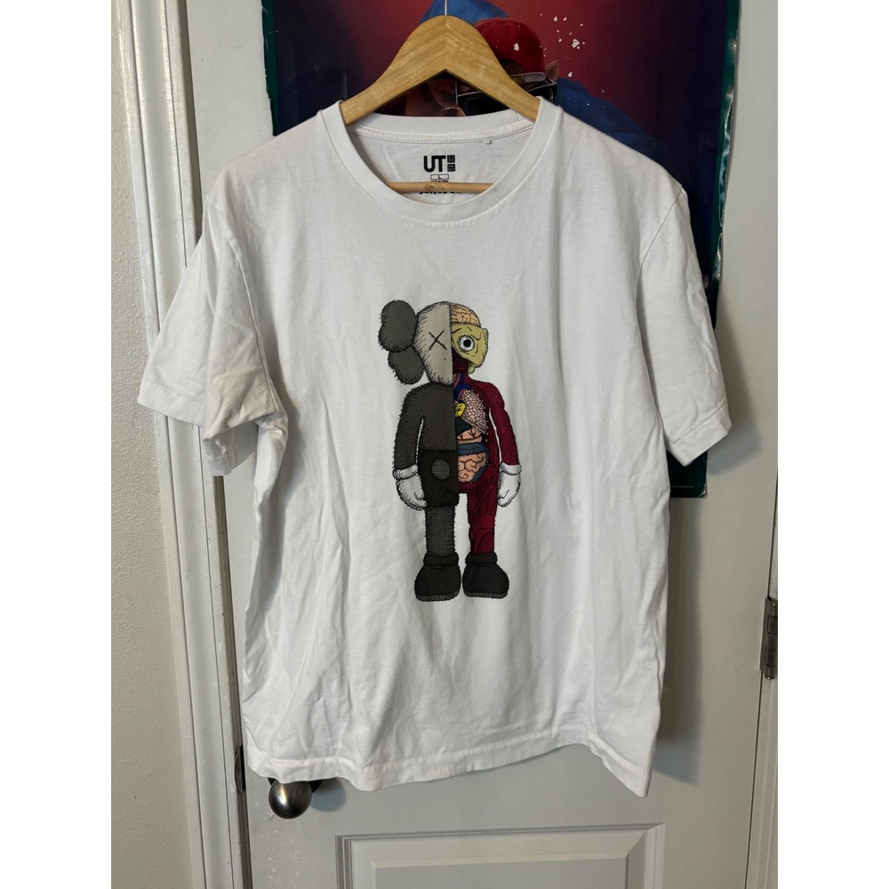 Uniqlo UT KAWS Companion Flayed Graphic T-Shirt White Mens Large